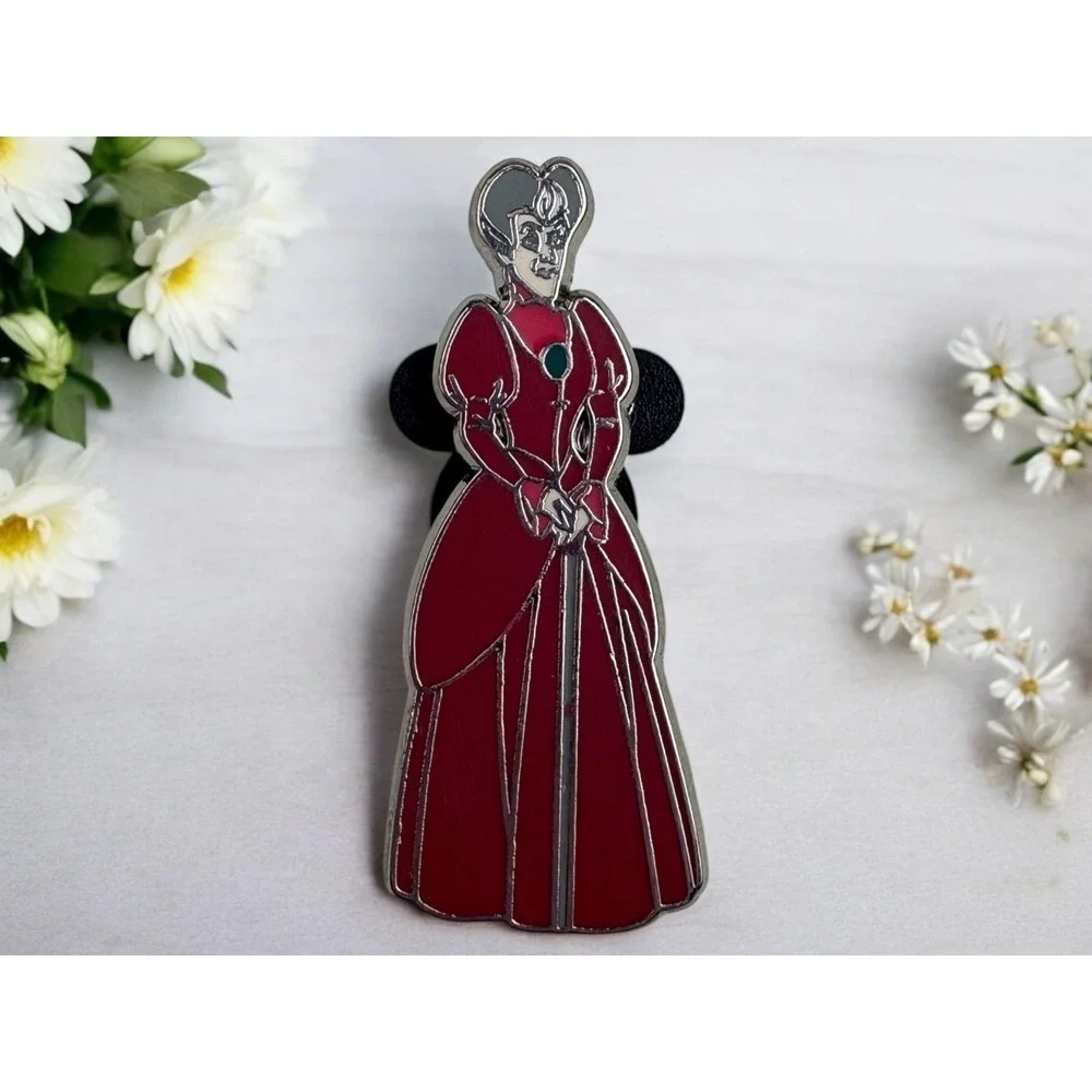 2009 Lady Tremaine Cinderella - Disney Villains Series Disney‎ Trading Pin